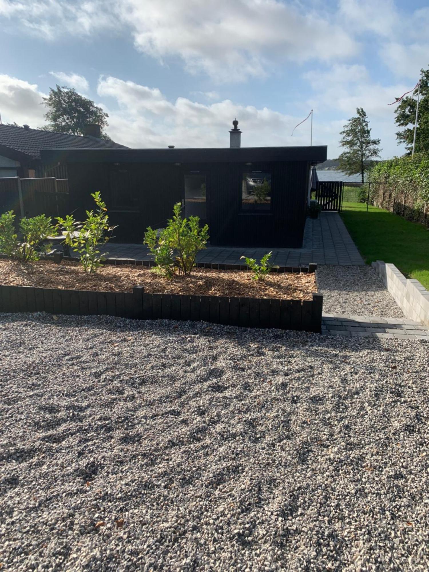 Huset Ved Soen Taet Pa Herning Og Mch Og Boxen 90 M2 Sunds Exterior photo